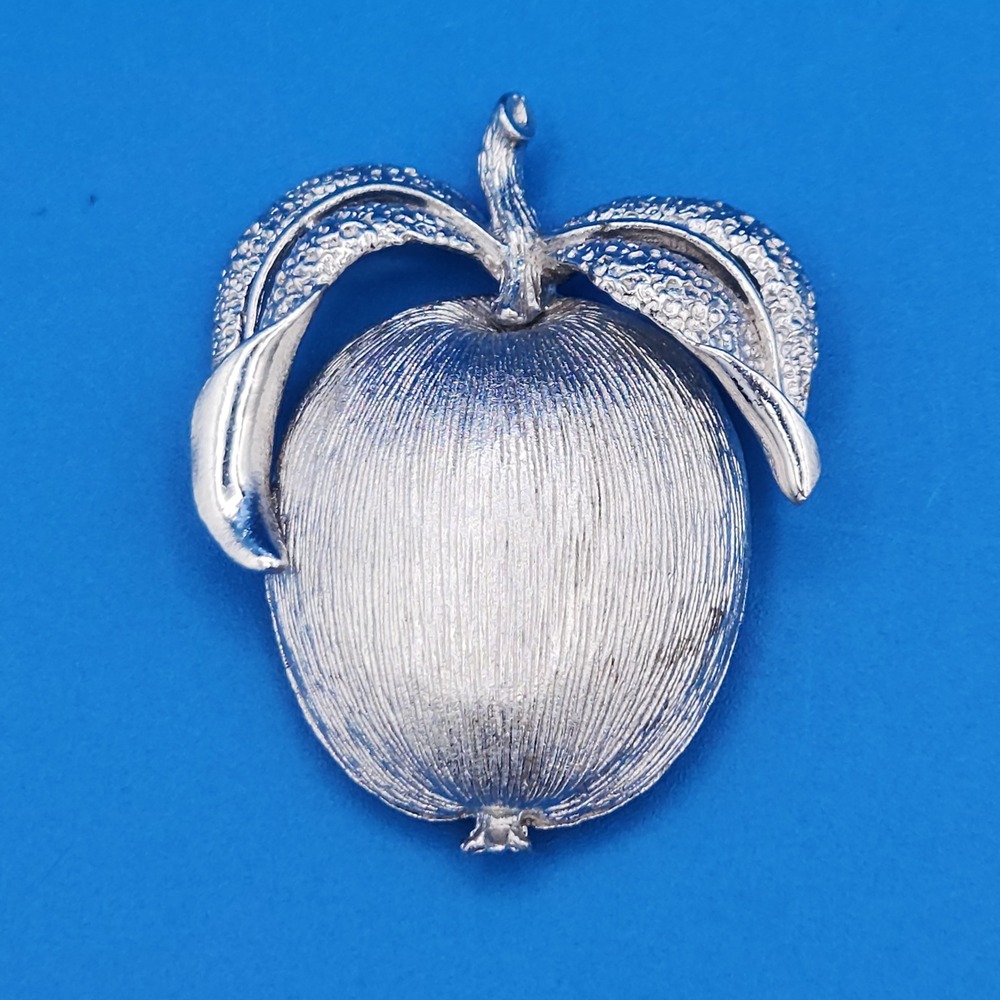 Sarah Coventry Vintage Silver Tone Apple Brooch "Adam's Delight" Pin Signed